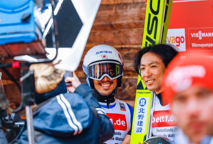 Zwei Brüder zwischenzeitlich in Führung: Yoshito Watabe (JPN), Akito Watabe (JPN), (l-r)