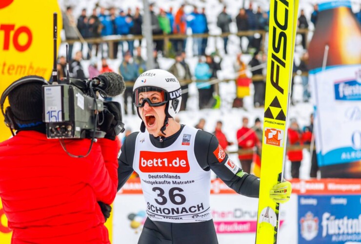 Laurent Muhlethaler (FRA) freut sich über einen tollen Sprung.