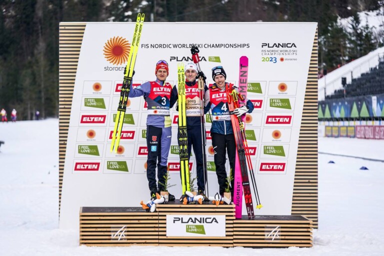 Die Sieger: Julian Schmid (GER), Jarl Magnus Riiber (NOR), Franz-Josef Rehrl (AUT), (l-r)