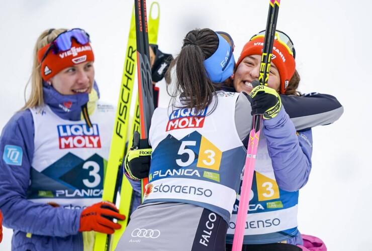 Gemeinsame Freude bei Veronica Gianmoena (ITA) und Nathalie Armbruster (GER), (l-r)