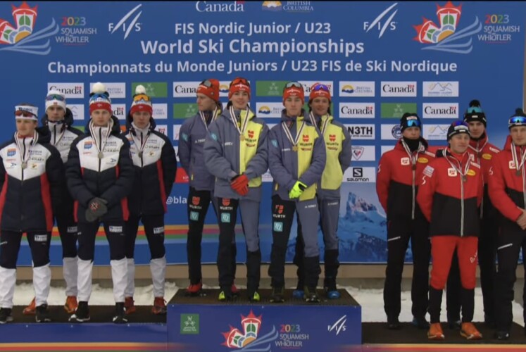Das deutsche Team gewinnt bei der Junioren-WM im kanadischen Whistler die Goldmedaille vor Norwegen und Österreich.