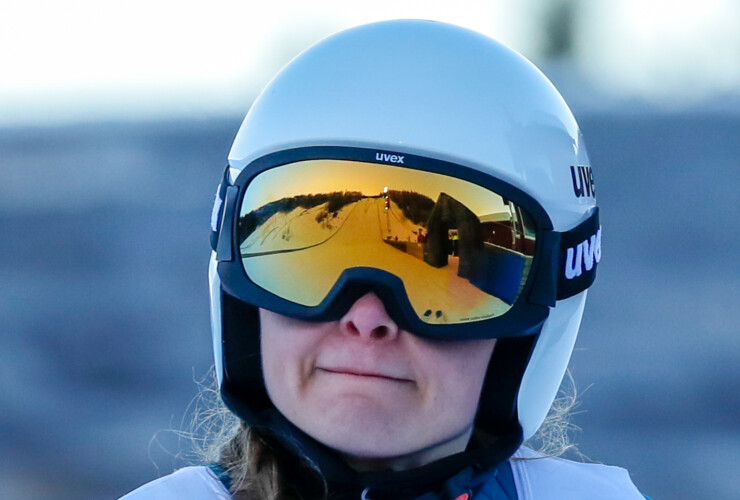 Hanna Midtsundstad (NOR) kehrte nach einjähriger Verletzungspause erst wenige Tage vor dem Wettkampf auf die Schanze zurück.