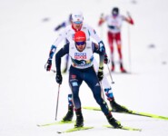 Johannes Rydzek (GER) und Joergen Graabak (NOR) (l-r) liefen ihr Leg gemeinsam.
