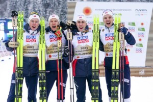 Teamweltmeister von der Großschanze: Jens Luraas Oftebro (NOR), Espen Andersen (NOR), Jarl Magnus Riiber (NOR), Joergen Graabak (NOR), (l-r)