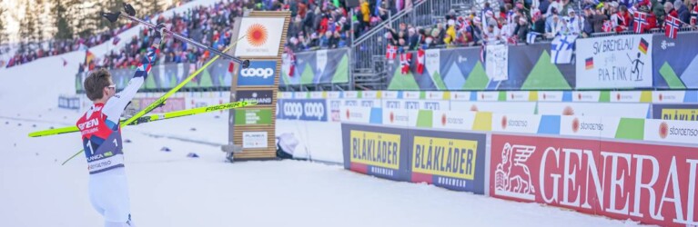 Der Weltmeister lässt sich feiern: Jarl Magnus Riiber (NOR)