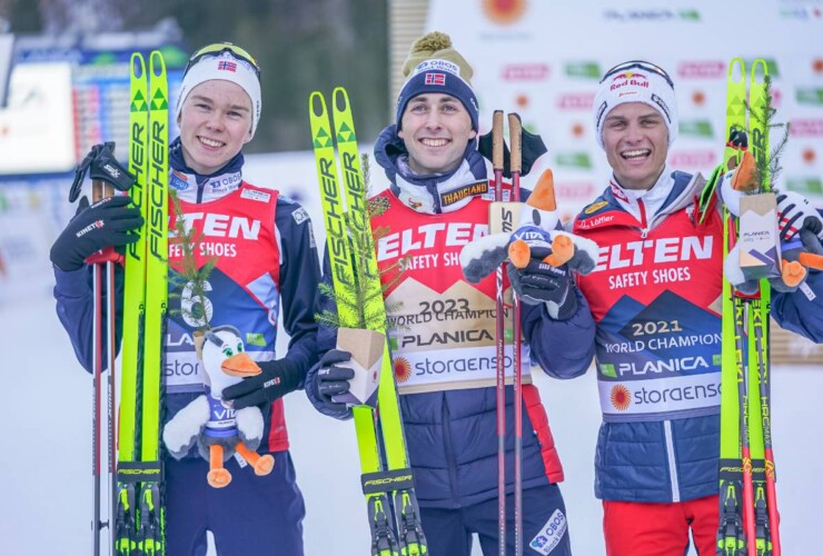 Die drei Erstplatzierten: Jens Luraas Oftebro (NOR), Jarl Magnus Riiber (NOR), Johannes Lamparter (AUT), (l-r)