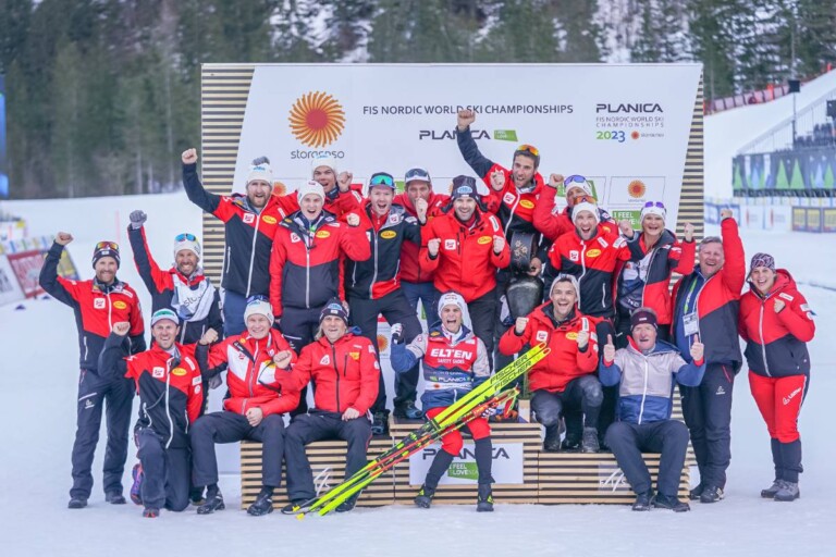 Johannes Lamparter (AUT) mit dem österreichischen Team