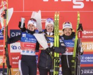 1Die Tagessiegerinnen: Ida Marie Hagen (NOR), Gyda Westvold Hansen (NOR), Anju Nakamura (JPN), (l-r)