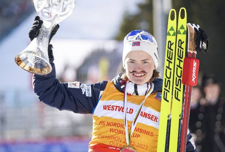 Gyda Westvold Hansen (NOR) gewinnt zum zweiten Mal in Folge die Gesamtwertung.