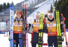 Die Top 3 der Gesamtwertung: Nathalie Armbruster (GER), Gyda Westvold Hansen (NOR), Ida Marie Hagen (NOR), (l-r)