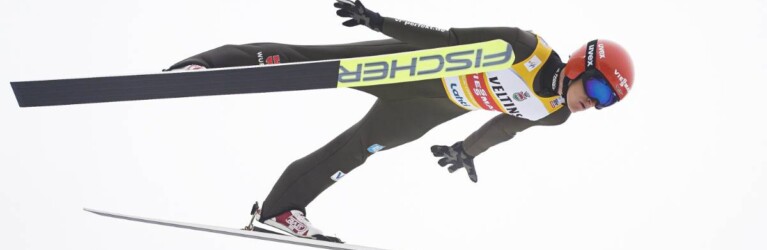 Julian Schmid (GER) springt beim Team Sprint in Lahti.