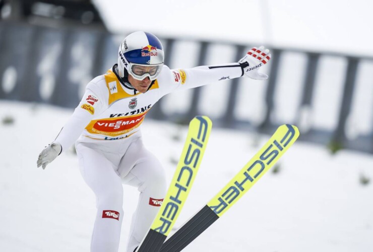 Johannes Lamparter (AUT) hatte bei seinem Sprung Pech mit dem Wind.