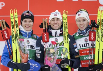 Die Tagessieger: Kristjan Ilves (EST), Jarl Magnus Riiber (NOR), Jens Luraas Oftebro (NOR), (l-r)