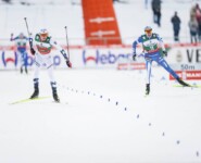 Jens Luraas Oftebro (NOR) im Zielsprint mit Ilkka Herola (FIN), (l-r)