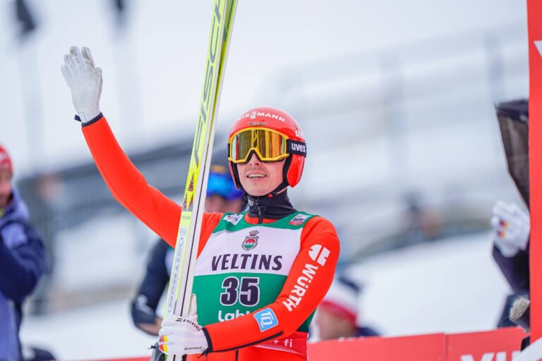 Eric Frenzel (GER) verabschiedet sich von seinen Fans.