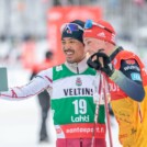 Yoshito Watabe (JPN) mit Abschiedsselfie mit Eric Frenzel (GER).