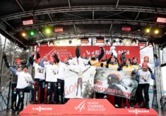 Das deutsche Team gewinnt den Nationencup und verabschiedet Hermann Weinbuch und Eric Frenzel. Johannes Rydzek (GER), Jakob Lange (GER), Julian Schmid (GER), Manuel Faisst (GER), Vinzenz Geiger (GER), Terence Weber (GER), Eric Frenzel (GER), (l-r)