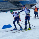 David Mach (GER, r) schickt Wendelin Thannheimer (GER, l) auf sein Leg.