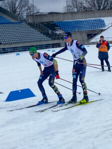 David Mach (GER, r) schickt Wendelin Thannheimer (GER, l) auf sein Leg.