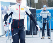 Titelverteidiger Johannes Lamparter (AUT) beim Aufwärmen vor dem Sprung