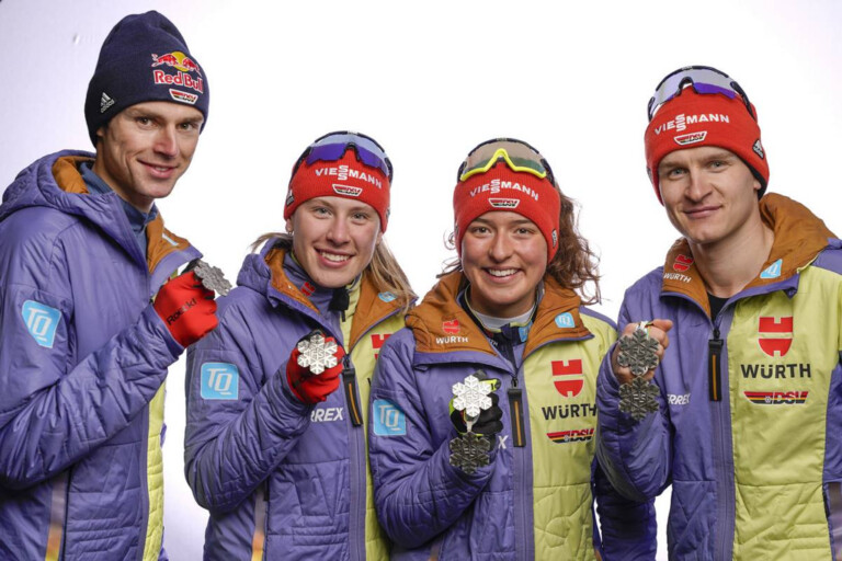 Die Silbermedaillengewinner von Planica: Vinzenz Geiger (GER), Julian Schmid (GER), Jenny Nowak (GER), Nathalie Armbruster (GER), (l-r)