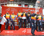 Team Deutschland gewinnt die Nationenwertung bei den Herren. Im Bild: Julian Schmid (GER), Eric Frenzel (GER), Johannes Rydzek (GER), Terence Weber (GER), Vinzenz Geiger (GER), Manuel Faisst (GER), Jakob Lange (GER), (l-r)