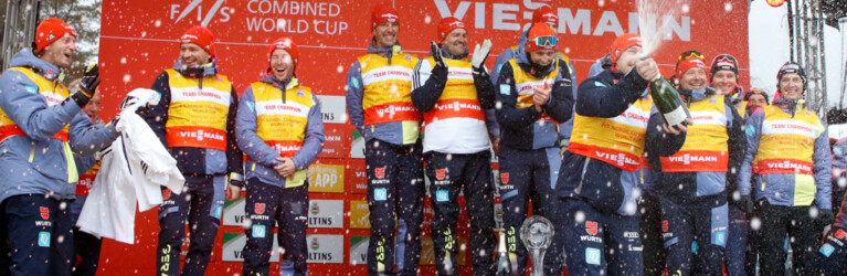 Team Deutschland gewinnt die Nationenwertung bei den Herren. Im Bild: Julian Schmid (GER), Eric Frenzel (GER), Johannes Rydzek (GER), Terence Weber (GER), Vinzenz Geiger (GER), Manuel Faisst (GER), Jakob Lange (GER), (l-r)