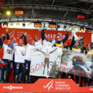 Abschied von zwei ganz Großen: Julian Schmid (GER), Eric Frenzel (GER), Johannes Rydzek (GER), Terence Weber (GER), Vinzenz Geiger (GER), Manuel Faisst (GER), Jakob Lange (GER), (l-r) beim Abschiedsfoto für Frenzel und Bundestrainer Hermann Weinbuch.