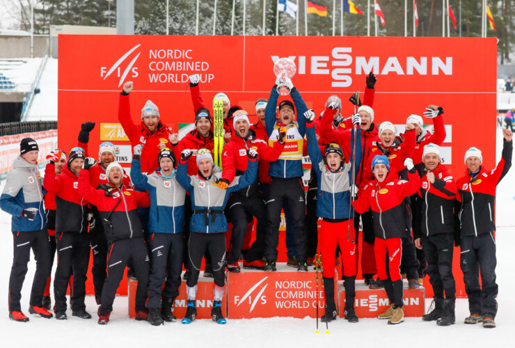 Team Österreich feiert den Gesamtsieger: Franz-Josef Rehrl (AUT), Lukas Greiderer (AUT), Johannes Lamparter (AUT), Thomas Rettenegger (AUT), Stefan Rettenegger (AUT), (l-r)