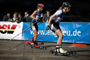 Nathalie Armbruster (GER) und Jenny Nowak (GER) (l-r) kämpfen um Platz drei.