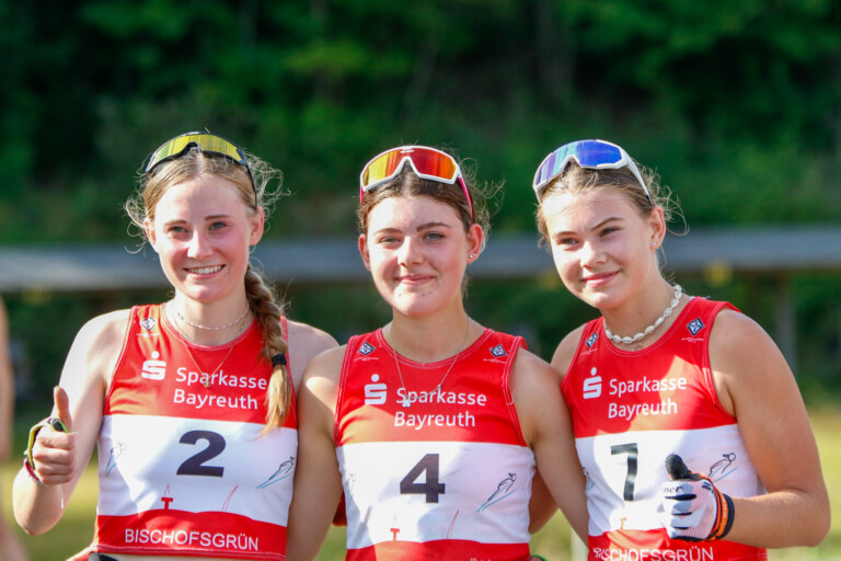 Die Tagessiegerinnen vom Samstag: Ronja Loh (GER), Greta Pinzani (ITA), Katharina Gruber (AUT), (l-r)