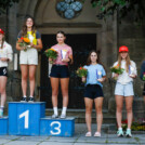 Die Siegerinnen am Samstag in Bischofsgrün: Ronja Loh (GER), Greta Pinzani (ITA), Katharina Gruber (AUT), Teja Pavec (SLO), Fabienne Klumpp (GER), Laura Pletz (AUT), (l-r)