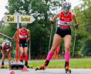 Brina Susnik (SLO) startete als Dritte in das Skirollerrennen.