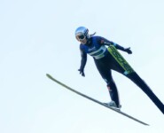 Svenja Wuerth (GER) stürzte nach einem weiten Sprung.