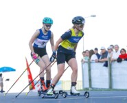 Ema Volavsek (SLO) hat Gyda Westvold Hansen (NOR) (l-r) bereits eingeholt, da steigt die Norwegerin aus.