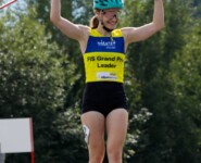 Ema Volavsek (SLO) feiert ihren ersten Sieg im Sommer Grand Prix.