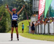 Nathalie Armbruster (GER) freut sich über ein weiteres Podium.