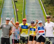 Die sechs Top-Platzierten der Gesamtwertungen: Franz-Josef Rehrl (AUT), Nathalie Armbruster (GER), Johannes Rydzek (GER), Ema Volavsek (SLO), Ida Marie Hagen (NOR), Terence Weber (GER)