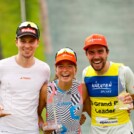 Die Plätze drei, zwei und eins der Gesamtwertungen: Terence Weber (GER), Nathalie Armbruster (GER), Johannes Rydzek (GER)
