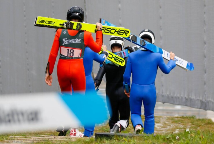 Springer zu Fuß auf dem Weg nach unten: Timo Tritschler (GER), Tristan Sommerfeldt (GER), (l-r)