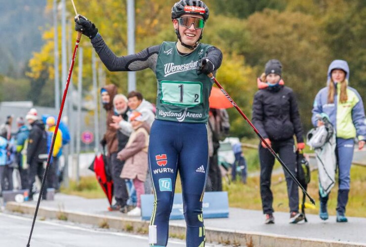 Jenny Nowak (GER) beim Zieleinlauf im Teamsprint