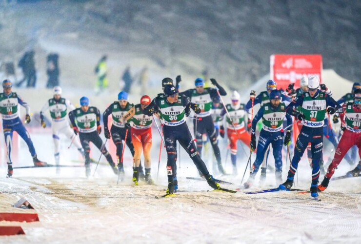 Sieht fast aus wie ein Massenstart: der Individual Compact, am Start mit Samuel Costa (ITA) und Antoine Gerard (FRA) (l-r)