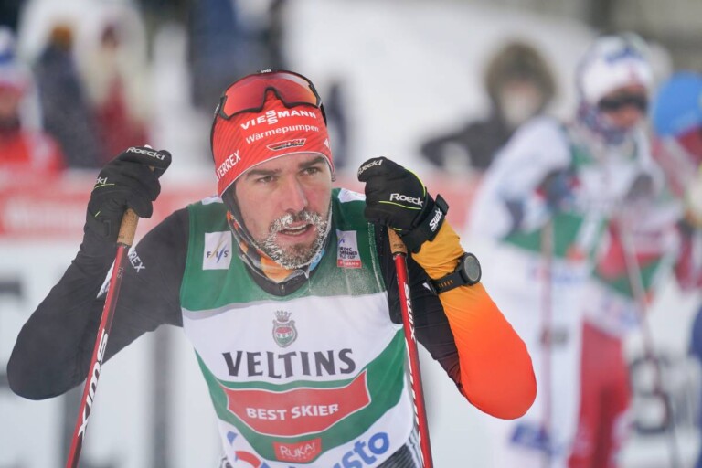 Johannes Rydzek (GER) trotzte der Kälte und wurde Dritter nach dem Lauf.