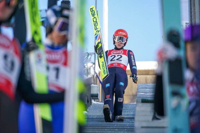 Jenny Nowak (GER) auf dem Weg zu ihrem Sprung