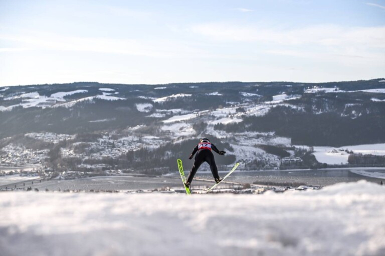 Svenja Wuerth (GER) unterwegs zum weitesten Sprung