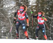 Nathalie Armbruster (GER) und Jenny Nowak (GER) (l-r) beim Weltcupauftakt in Lillehammer