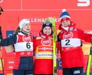 Das Podium beim Weltcup-Auftakt: Ida Marie Hagen (NOR), Gyda Westvold Hansen (NOR), Mari Leinan Lund (NOR), (l-r)