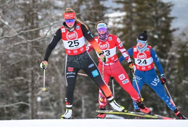 Magdalena Burger (GER), Claudia Purker (AUT), Alexa Brabec (USA), (l-r) beim Weltcupauftakt in Lillehammer (NOR)
