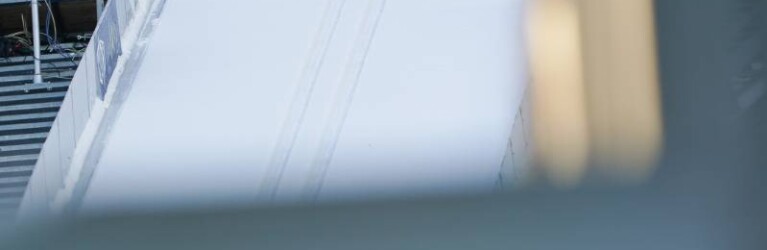 Vinzenz Geiger (GER) wartet auf seinen Sprung.