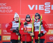 Die Sieger bei den Herren: Jens Luraas Oftebro (NOR), Jarl Magnus Riiber (NOR), Joergen Graabak (NOR), (l-r)